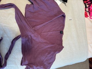 Mini chaqueta lino morada atada