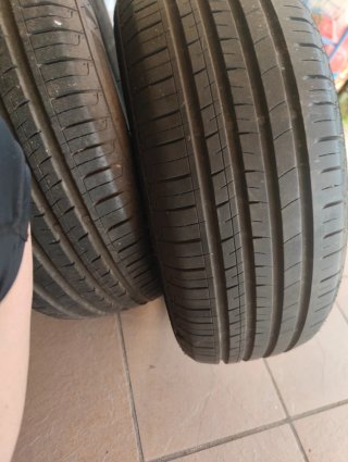 2 Ruedas de coche
