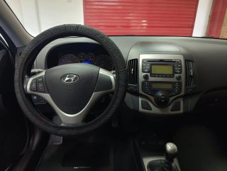 Hyundai i30 1.4GLS 109CV 140.000KM Año  2010