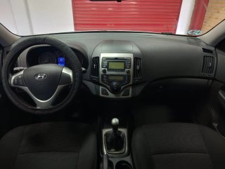 Hyundai i30 1.4GLS 109CV 140.000KM Año  2010