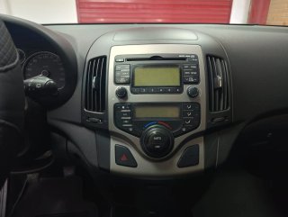 Hyundai i30 1.4GLS 109CV 140.000KM Año  2010