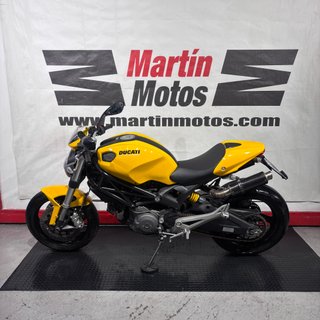 DUCATI MONSTER 696
