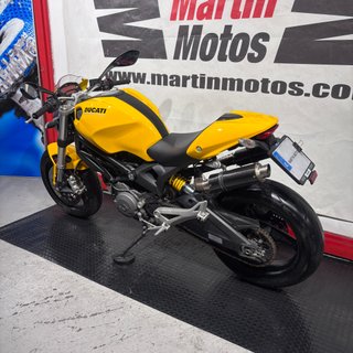 DUCATI MONSTER 696