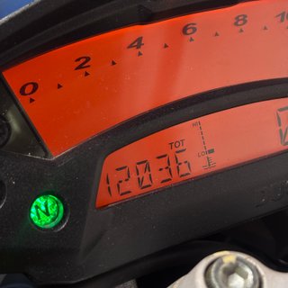 DUCATI MONSTER 696