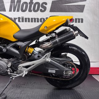 DUCATI MONSTER 696