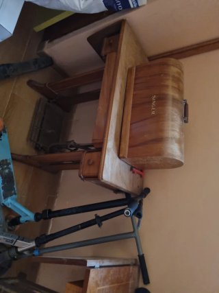 Máquina de coser SINGER antigua