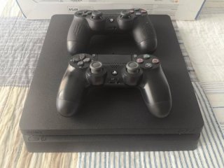PS4 Slim 500GB Fortnite + 2 Mandos + 4 Juegos