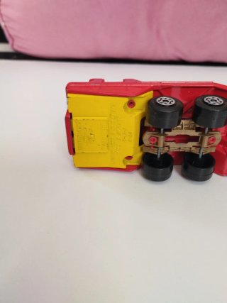 Camión Matchbox Lesney 1975 X4