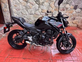 Kawasaki Z650 - Limitada A2