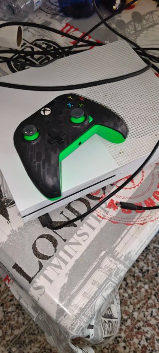 Xbox One S Blanca