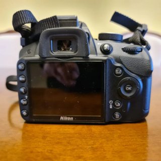 Lote Camara Réflex Nikon D3200, objetivo, mochila
