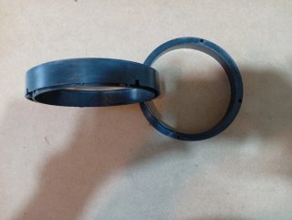 Embellecedores y separadores para altavoces