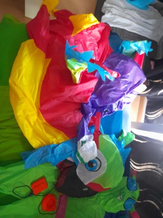 Disfraz inflable loro (adulto) y ovni (niño)