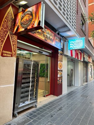 TRASPASO LOCAL DE COMIDAS PARA LLEVAR Y POLLO A LA