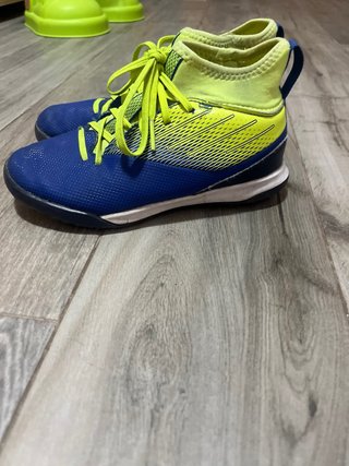 Botas de fútbol para niño. Kipsta, Decathlom