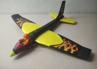Avión Playmobil con piloto y regalo