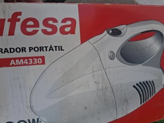 Aspiradora Ufesa Handly 800W Sin Bolsa