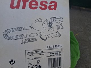 Aspiradora Ufesa Handly 800W Sin Bolsa