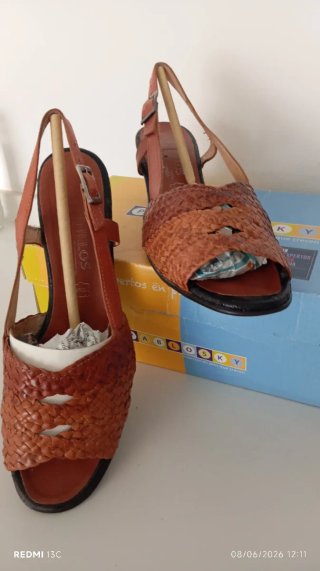 Sandalias  piel trenzada talla 38.