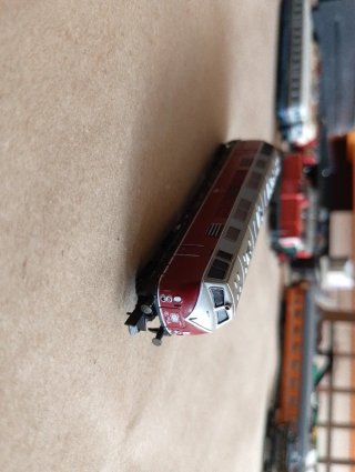 Locomotora ARNOLD