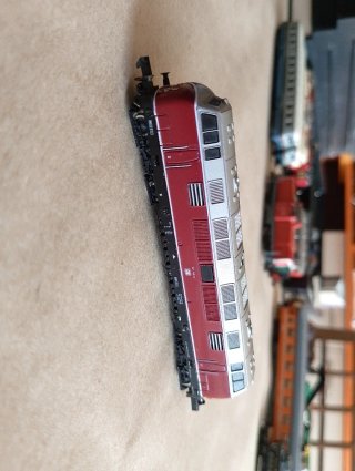 Locomotora ARNOLD
