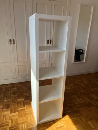 Mueble blanco de madera