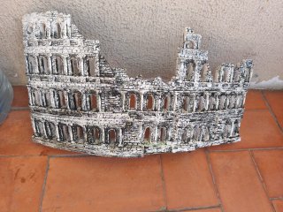 Decoración Acuario Coliseo Romano