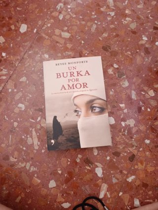 Un Burka por Amor: La Emotiva Historia de una E...