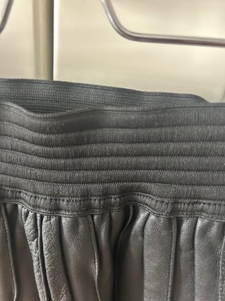 Falda Zara Piel Negra Talla S