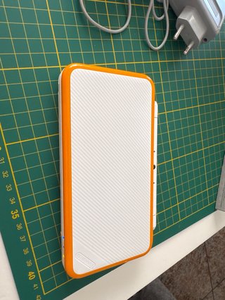 Nintendo new 2DS XL Blanca y Naranja