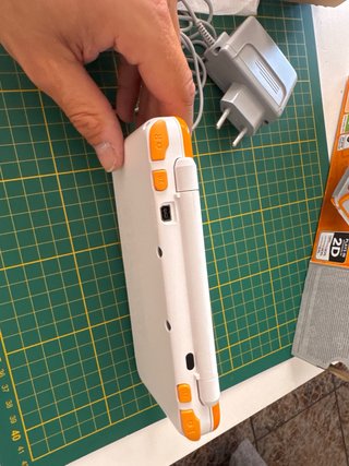 Nintendo new 2DS XL Blanca y Naranja