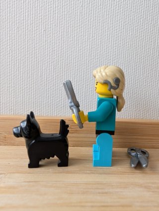 LEGO Minifigura Peluquera Perros