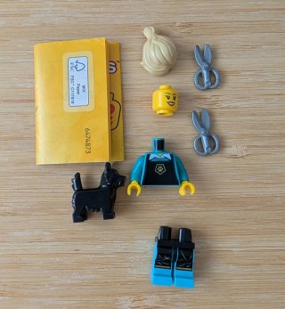 LEGO Minifigura Peluquera Perros