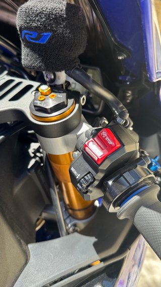Yamaha R1 2015 - 17.000 km