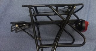Parrilla Bicicleta con Luz Trasera
