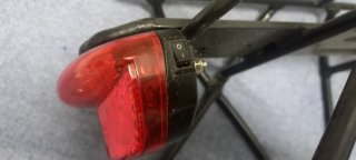 Parrilla Bicicleta con Luz Trasera