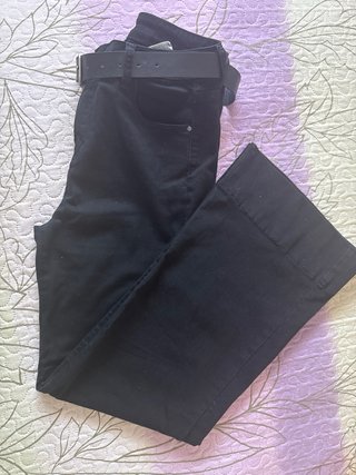 Pantalones negros Talla L con cinturón