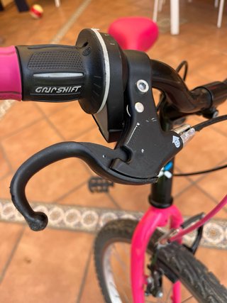 Bici niña Btwin rosa y negra