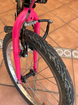 Bici niña Btwin rosa y negra