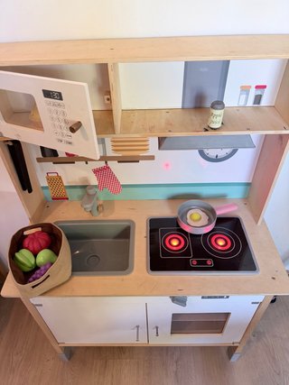 Cocina de juguete de madera