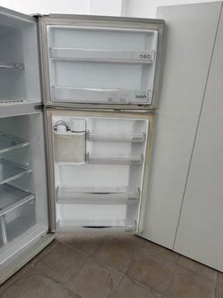 Nevera LG Blanca con dispensador