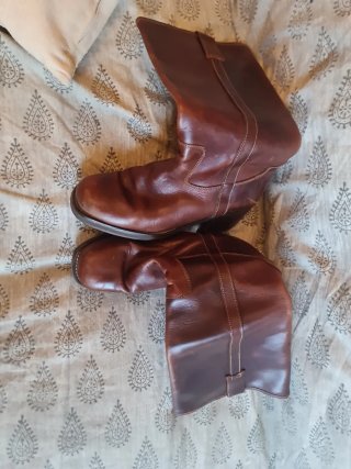 Botas de piel marrones