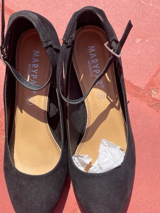 Zapatos Maripaz Talla 38 Negros