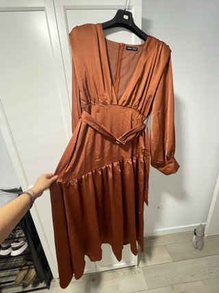 Vestido invitada marrón