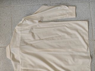 Camisa Hombre, color vainilla.