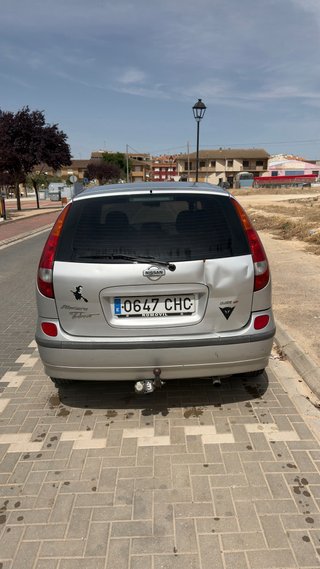 Nissan Almera 2003