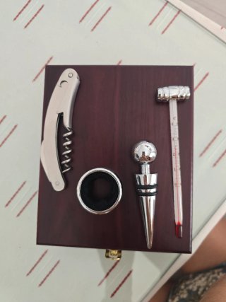 Set de vino madera y metal