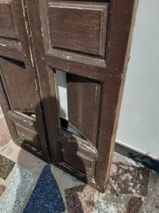 Ventana antigua de madera