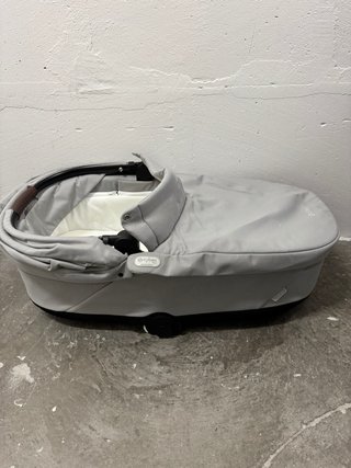 Carrito Bebé Cybex Gris