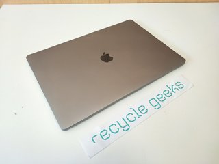 MacBook Pro A2141 i9 64GB RAM 1TB SSD